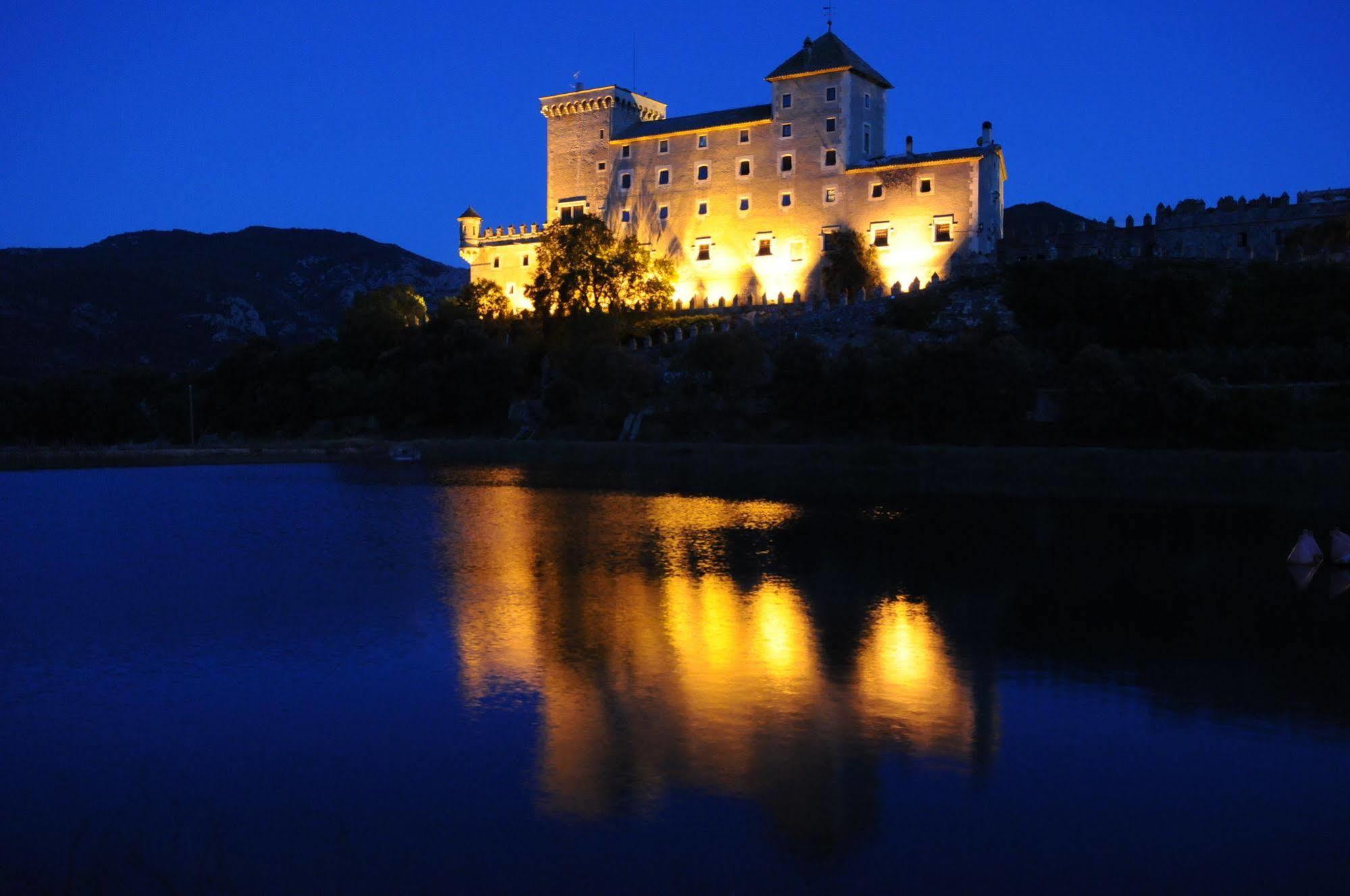 Apartmán Castell De Riudabella Vimbodi I Poblet Exteriér fotografie